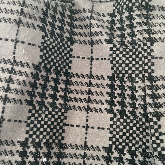 Chico’s Black Plaid Flock Josie Slim Ankle Sz 0.5=6 - Picture 2 of 4